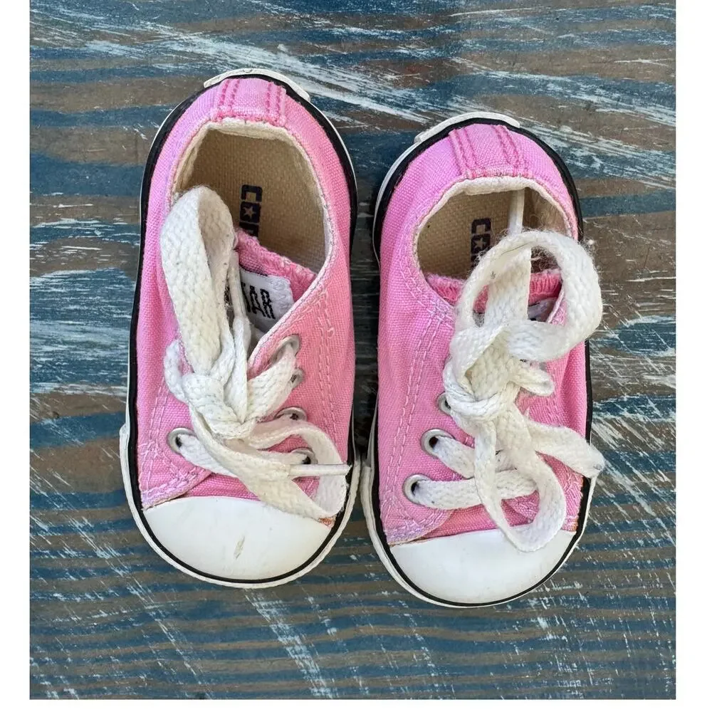 Converse All Star PINK Kids/toddler/baby sneakers/shoes, size 4